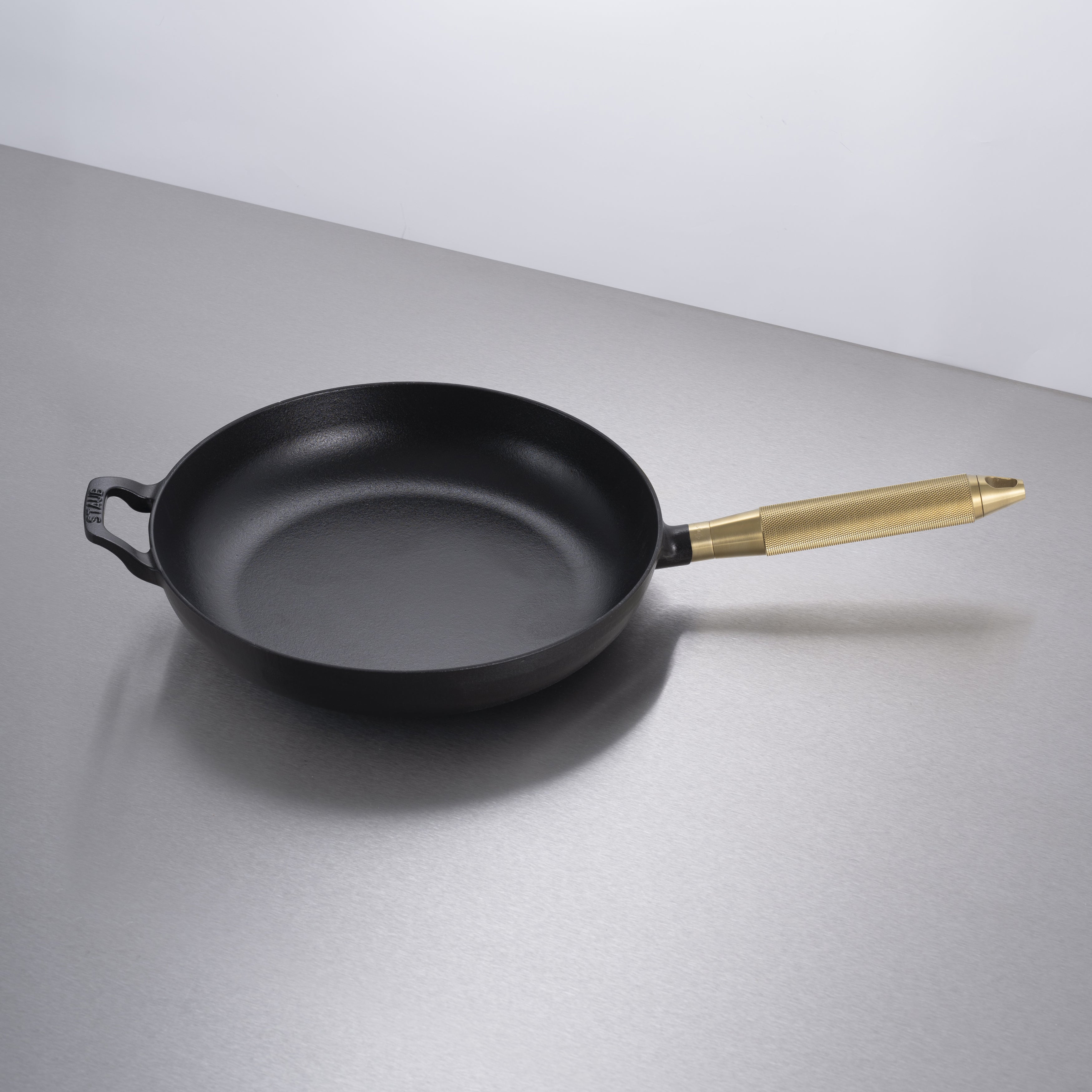Buster+Punch X Staub collab frying pan ⌀ 28CM