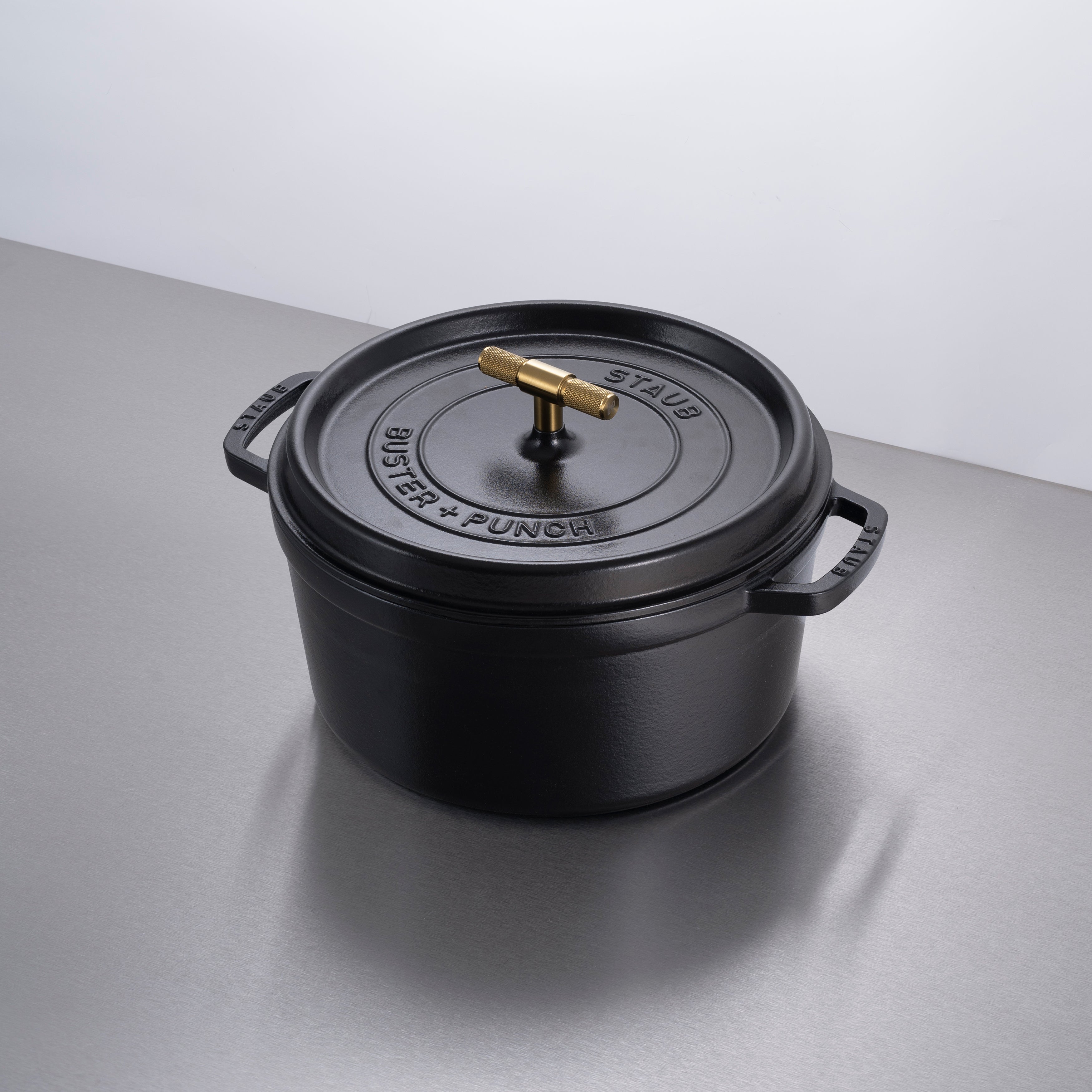 Cocotte en collaboration Buster+Punch X Staub ⌀ 28CM