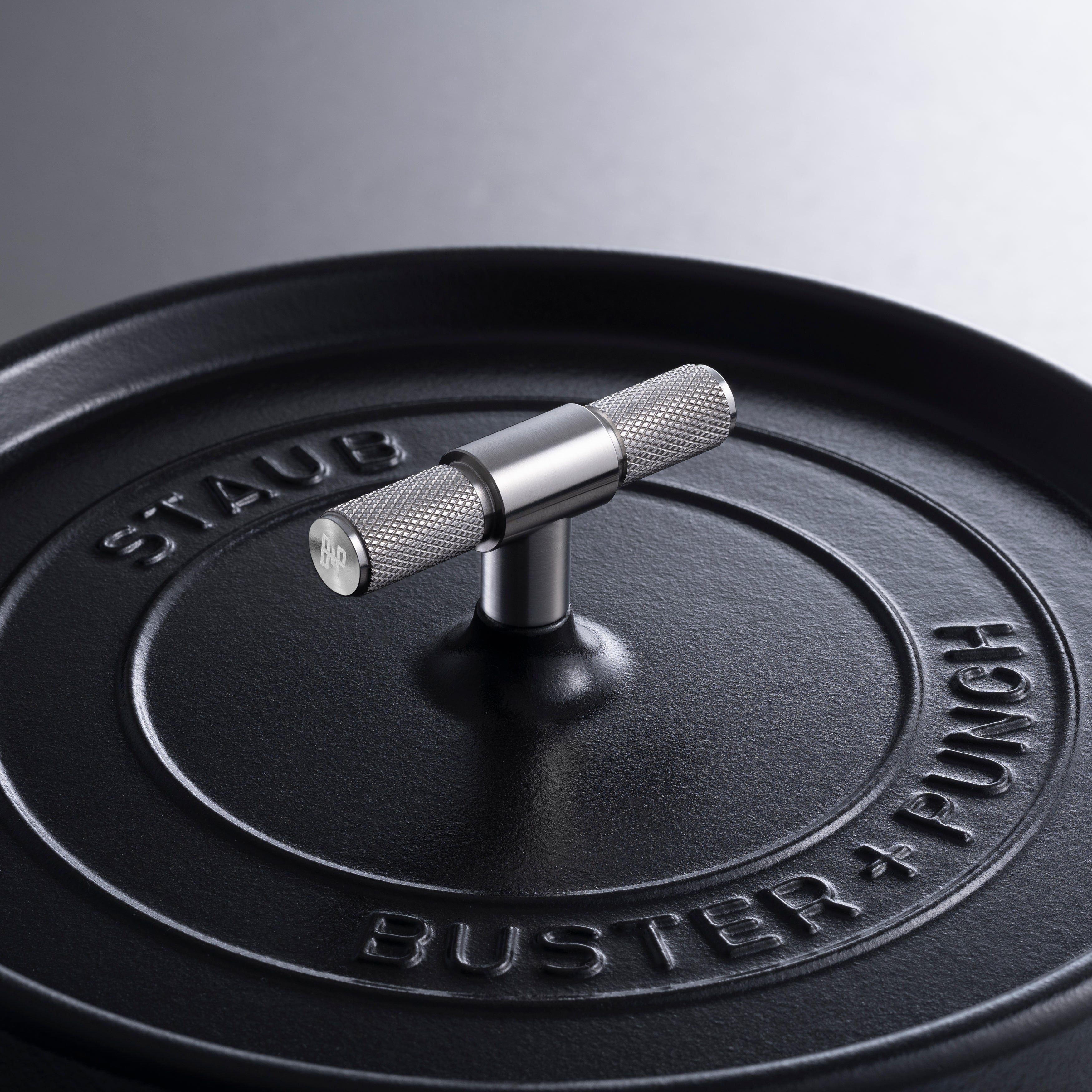Cocotte en collaboration Buster+Punch X Staub ⌀ 28CM